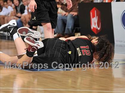 Thumbnail 3 in Alemany vs. Laguna Hills (CIF SS D3AA Final) photogallery.