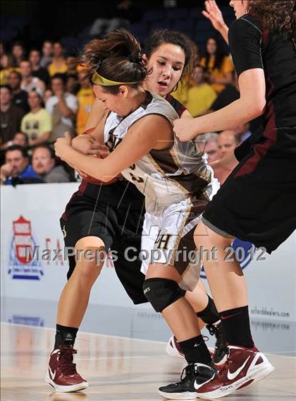 Thumbnail 2 in Alemany vs. Laguna Hills (CIF SS D3AA Final) photogallery.