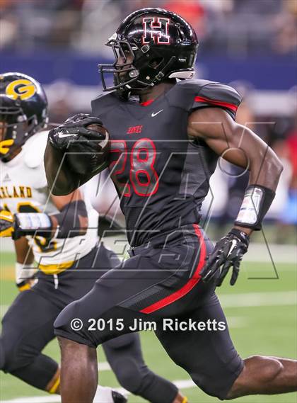 Thumbnail 3 in Rockwall-Heath vs. Garland (Southwest Showcase) photogallery.