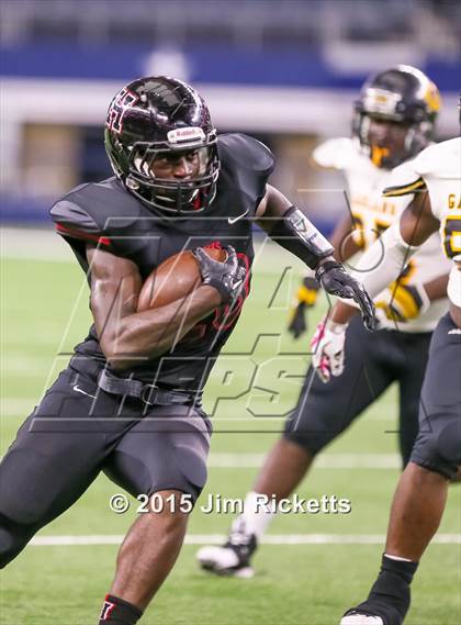 Thumbnail 3 in Rockwall-Heath vs. Garland (Southwest Showcase) photogallery.