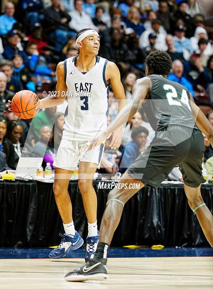 Thumbnail 2 in East Catholic vs. Northwest Catholic (CIAC Div I Final) photogallery.
