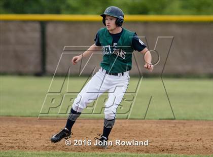 Thumbnail 2 in New Trier v. Oak Park-River Forest (IHSA 4A Sectional Final) photogallery.