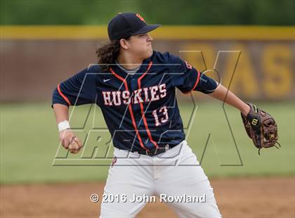 Thumbnail 2 in New Trier v. Oak Park-River Forest (IHSA 4A Sectional Final) photogallery.