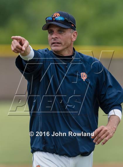 Thumbnail 2 in New Trier v. Oak Park-River Forest (IHSA 4A Sectional Final) photogallery.