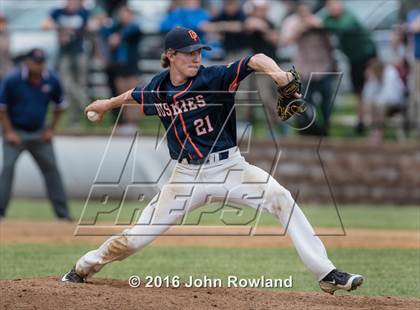 Thumbnail 2 in New Trier v. Oak Park-River Forest (IHSA 4A Sectional Final) photogallery.