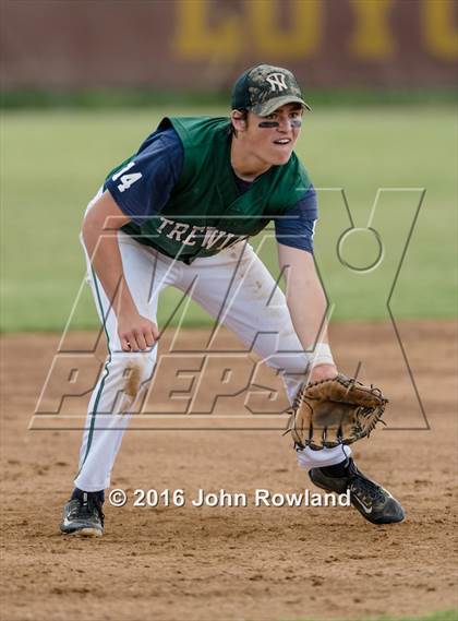 Thumbnail 3 in New Trier v. Oak Park-River Forest (IHSA 4A Sectional Final) photogallery.
