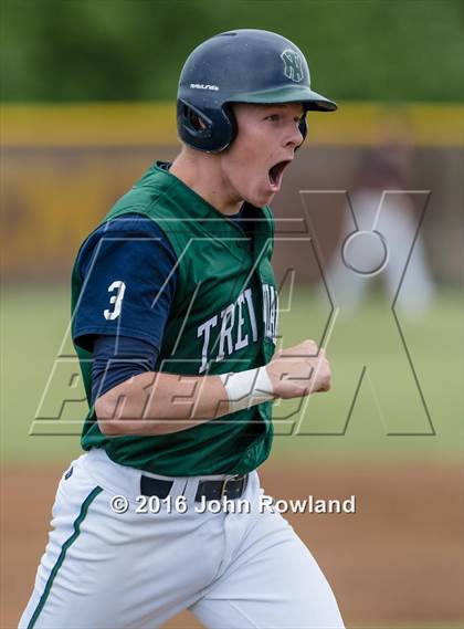 Thumbnail 1 in New Trier v. Oak Park-River Forest (IHSA 4A Sectional Final) photogallery.