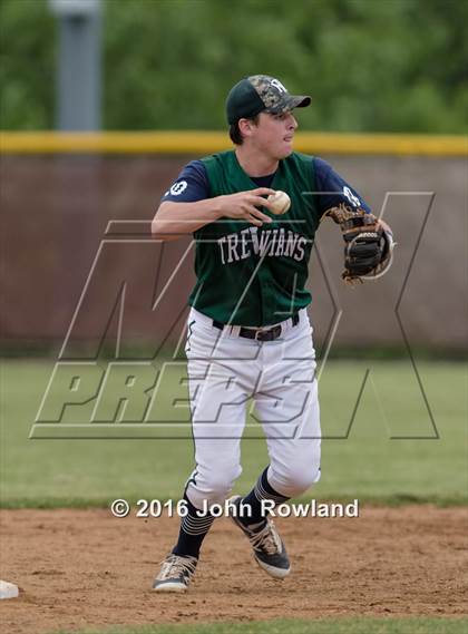 Thumbnail 3 in New Trier v. Oak Park-River Forest (IHSA 4A Sectional Final) photogallery.