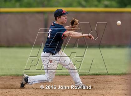 Thumbnail 3 in New Trier v. Oak Park-River Forest (IHSA 4A Sectional Final) photogallery.