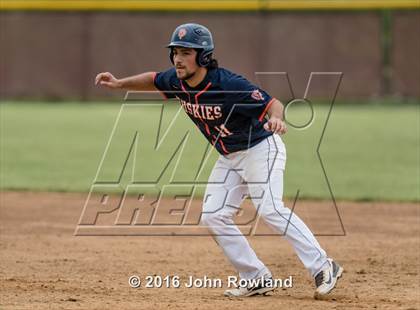 Thumbnail 2 in New Trier v. Oak Park-River Forest (IHSA 4A Sectional Final) photogallery.