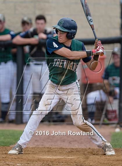 Thumbnail 3 in New Trier v. Oak Park-River Forest (IHSA 4A Sectional Final) photogallery.