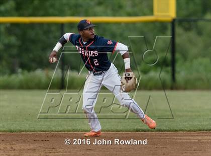 Thumbnail 1 in New Trier v. Oak Park-River Forest (IHSA 4A Sectional Final) photogallery.
