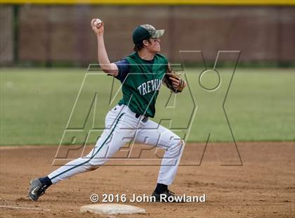 Thumbnail 3 in New Trier v. Oak Park-River Forest (IHSA 4A Sectional Final) photogallery.