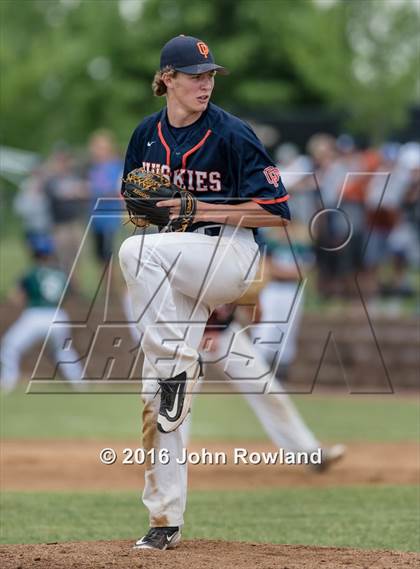 Thumbnail 1 in New Trier v. Oak Park-River Forest (IHSA 4A Sectional Final) photogallery.