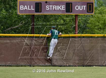 Thumbnail 2 in New Trier v. Oak Park-River Forest (IHSA 4A Sectional Final) photogallery.