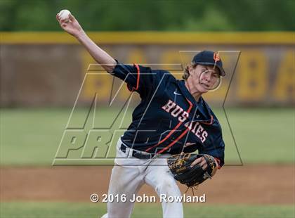 Thumbnail 2 in New Trier v. Oak Park-River Forest (IHSA 4A Sectional Final) photogallery.