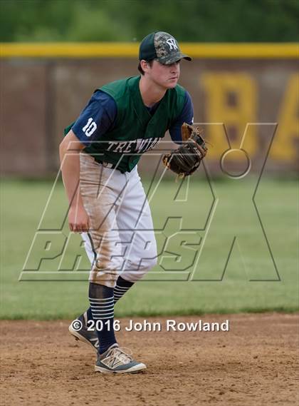 Thumbnail 1 in New Trier v. Oak Park-River Forest (IHSA 4A Sectional Final) photogallery.