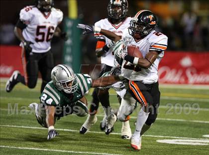 Thumbnail 3 in Lakeland vs. De La Salle  photogallery.