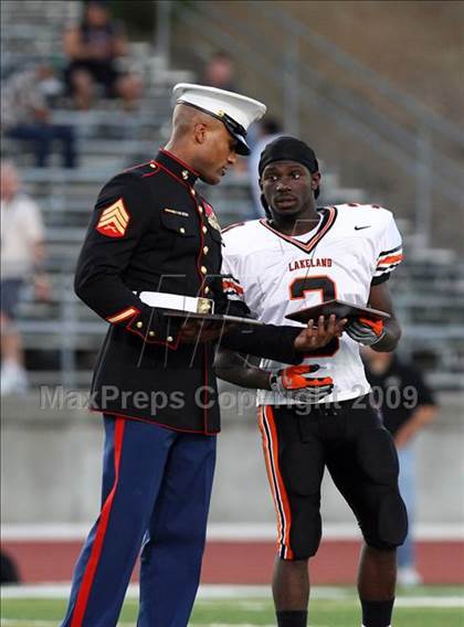Thumbnail 1 in Lakeland vs. De La Salle  photogallery.