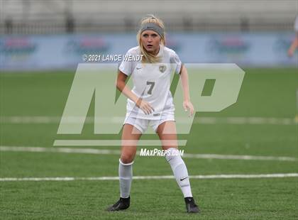 Thumbnail 3 in Broomfield vs. Rock Canyon (CHSAA 5A Championship) photogallery.