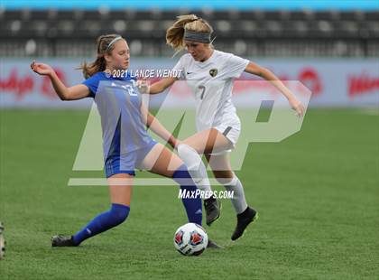 Thumbnail 1 in Broomfield vs. Rock Canyon (CHSAA 5A Championship) photogallery.