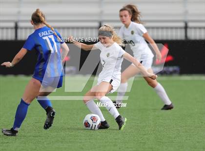 Thumbnail 3 in Broomfield vs. Rock Canyon (CHSAA 5A Championship) photogallery.
