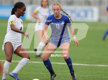Thumbnail 1 in Broomfield vs. Rock Canyon (CHSAA 5A Championship) photogallery.
