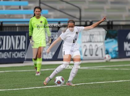 Thumbnail 1 in Broomfield vs. Rock Canyon (CHSAA 5A Championship) photogallery.