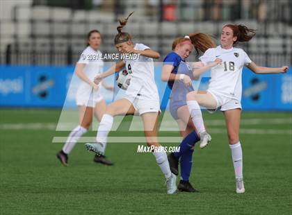 Thumbnail 1 in Broomfield vs. Rock Canyon (CHSAA 5A Championship) photogallery.