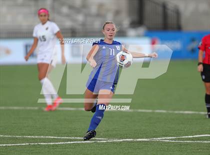 Thumbnail 1 in Broomfield vs. Rock Canyon (CHSAA 5A Championship) photogallery.