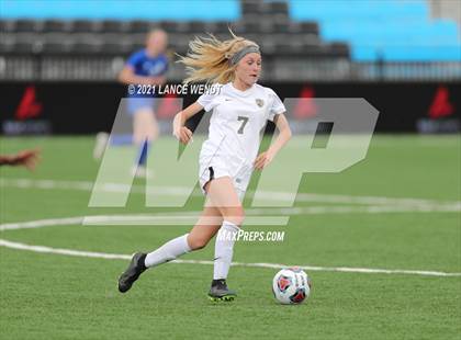 Thumbnail 2 in Broomfield vs. Rock Canyon (CHSAA 5A Championship) photogallery.