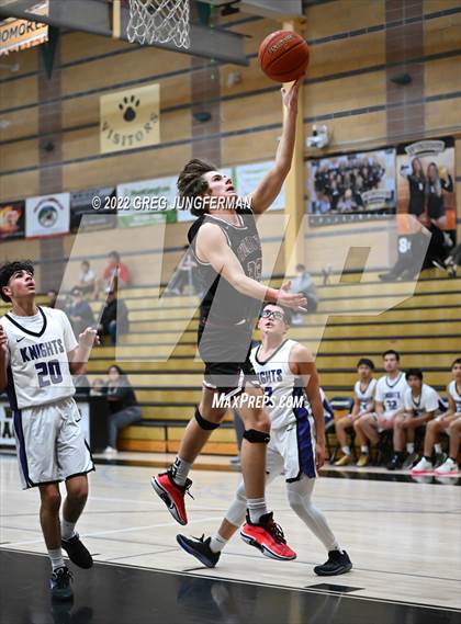 Thumbnail 3 in Healdsburg vs Roseland University Prep photogallery.