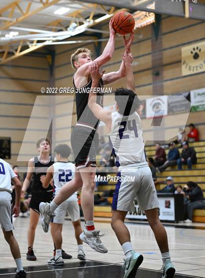 Thumbnail 1 in Healdsburg vs Roseland University Prep photogallery.