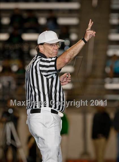 Thumbnail 3 in Monrovia vs. Glendora photogallery.