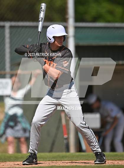 Thumbnail 2 in Monroe @ Lincoln (WIAA 3A Round 2) photogallery.