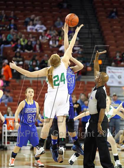 Thumbnail 1 in Wall vs. Brock (UIL 2A Final) photogallery.