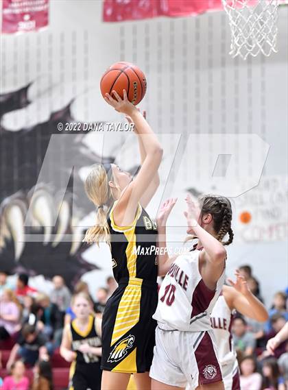 Thumbnail 2 in Bellevue vs Poolville (Mesquite Pit Classic Tournament) photogallery.