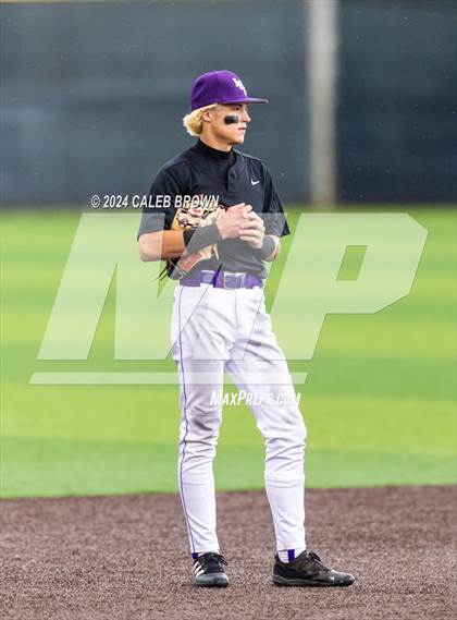 Thumbnail 3 in Lehi vs. Corner Canyon (UHSAA 6A Final) photogallery.