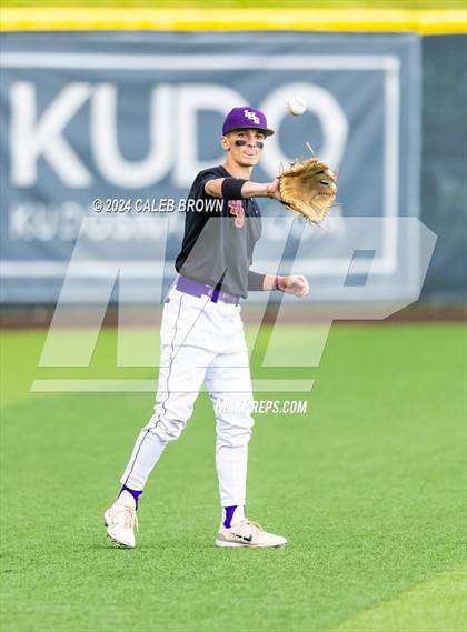 Thumbnail 1 in Lehi vs. Corner Canyon (UHSAA 6A Final) photogallery.