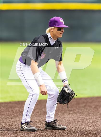 Thumbnail 2 in Lehi vs. Corner Canyon (UHSAA 6A Final) photogallery.