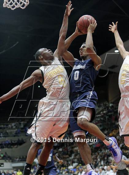 Thumbnail 1 in Bullard vs. Edison (CIF CS D1 Final) photogallery.