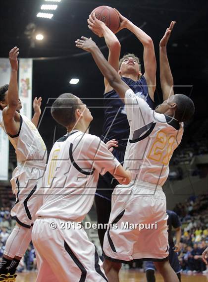 Thumbnail 3 in Bullard vs. Edison (CIF CS D1 Final) photogallery.