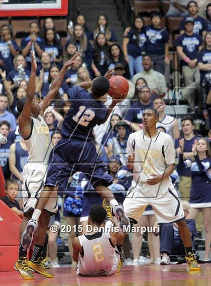 Thumbnail 3 in Bullard vs. Edison (CIF CS D1 Final) photogallery.