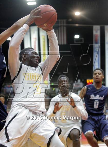 Thumbnail 3 in Bullard vs. Edison (CIF CS D1 Final) photogallery.