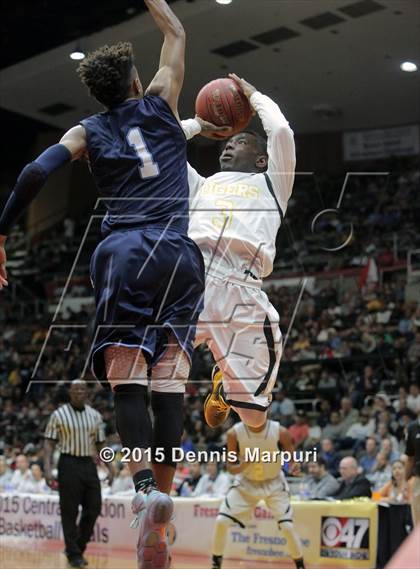 Thumbnail 3 in Bullard vs. Edison (CIF CS D1 Final) photogallery.