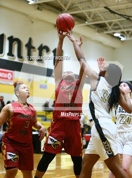 Thumbnail 2 in Gray's Creek vs. Douglas Byrd photogallery.
