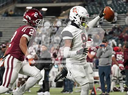 Thumbnail 1 in Red Oak vs Aledo ( 5A Div 1 Regional Semifinal) photogallery.