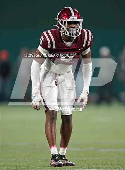 Thumbnail 1 in Red Oak vs Aledo ( 5A Div 1 Regional Semifinal) photogallery.