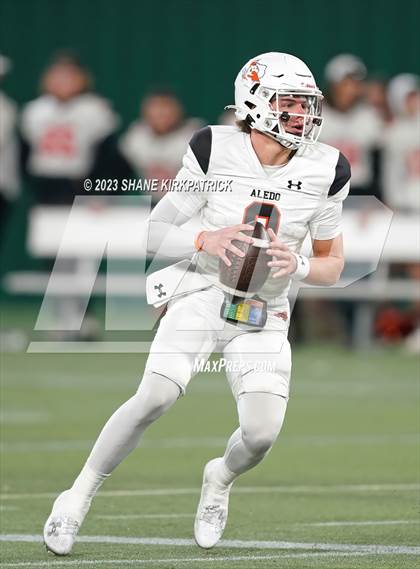 Thumbnail 1 in Red Oak vs Aledo ( 5A Div 1 Regional Semifinal) photogallery.