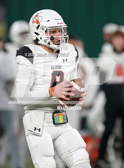 Thumbnail 2 in Red Oak vs Aledo ( 5A Div 1 Regional Semifinal) photogallery.